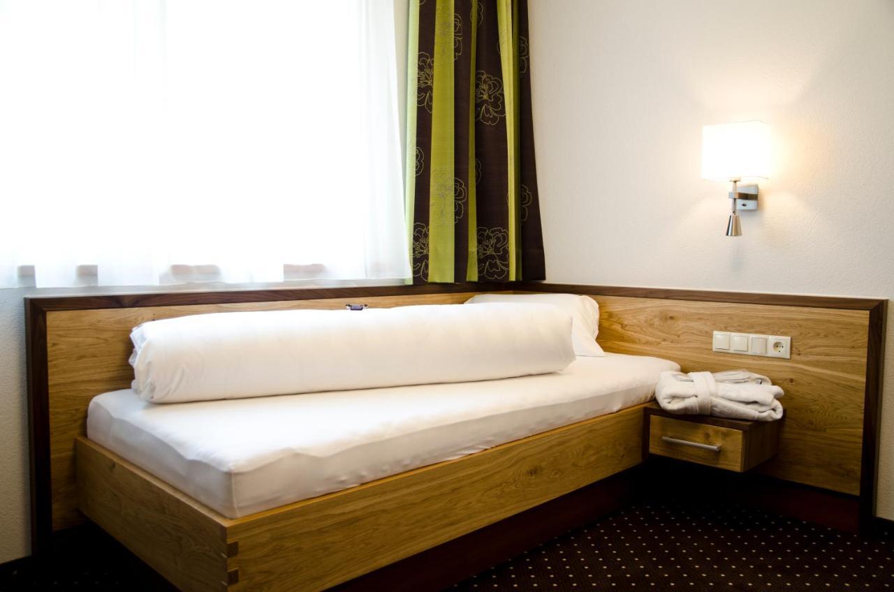 Hotel Garni Arosa Ишгъл Стая снимка